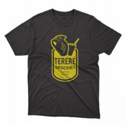 Terere amarillo sobre remera negra